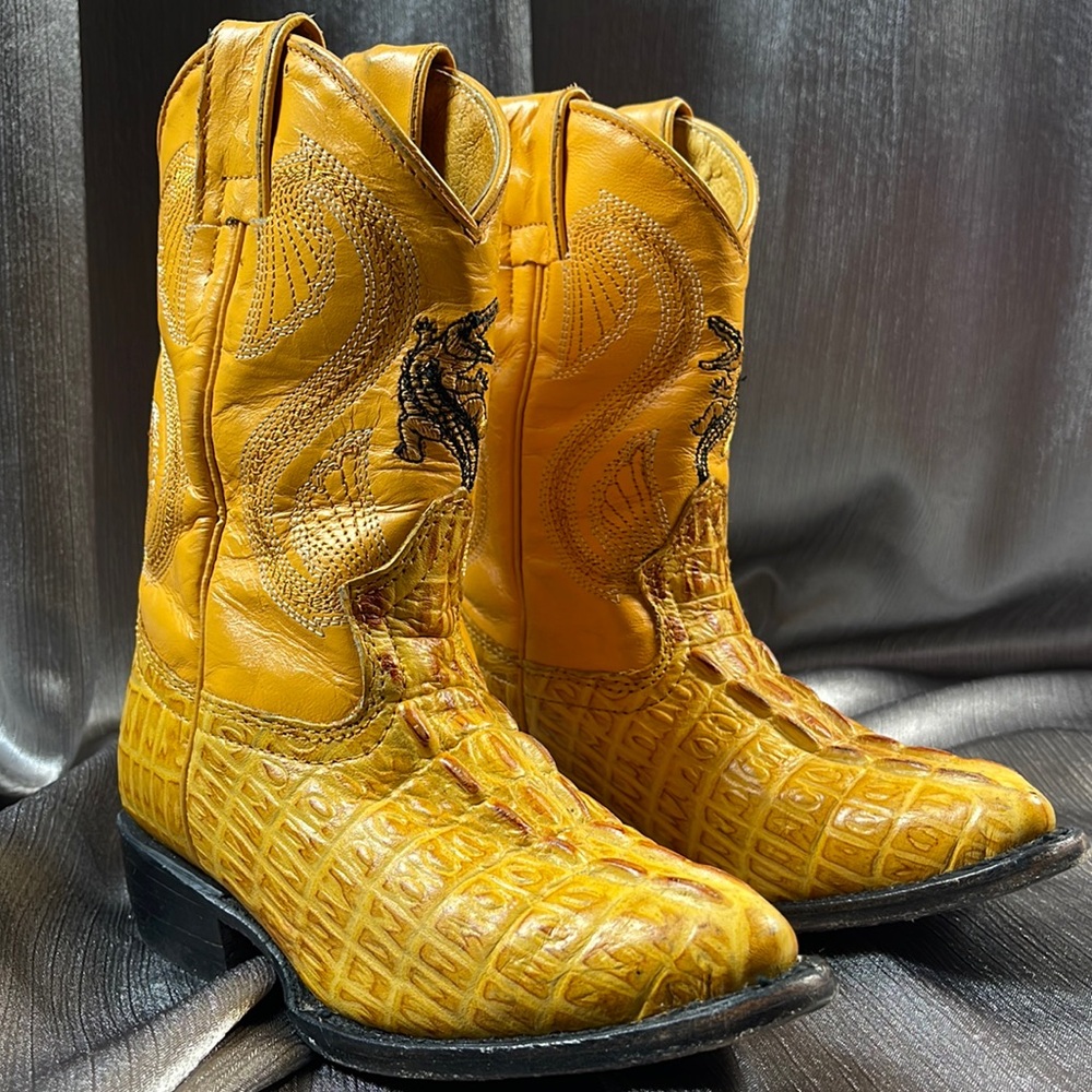 Kids Potrillo Cowboy Boots yellow leather size 16.5 mexico or 9.5U.S